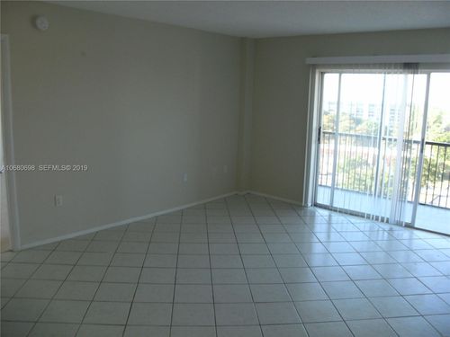 911-4174 Inverrary Dr, Lauderhill, FL, 33319-4578 | Card Image
