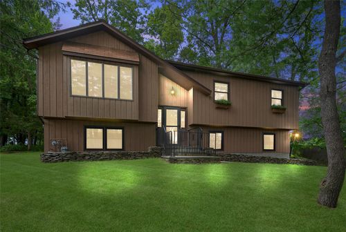 3 Robert Dr, Warwick, NY, 10990-1928 | Card Image