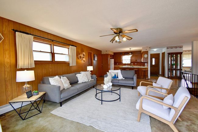 Attached garage entry off kitchen | Image 15