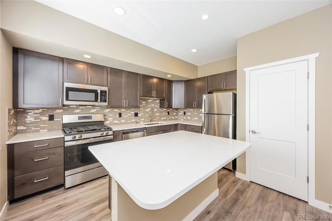 890 Promontory Rock Grv, Townhouse with 4 bedrooms, 3 bathrooms and 4 parking in Colorado Springs CO | Image 8