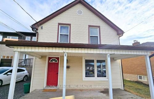 259 Wellington St, Port Colborne, ON, L3K2K4 | Card Image