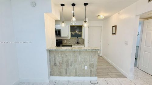 apt-104-13101 Memorial Hwy, Miami, FL, 33161-3901 | Card Image
