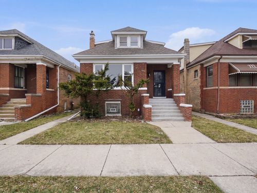 8011 S Dante Ave, CHICAGO, IL, 60619-4620 | Card Image