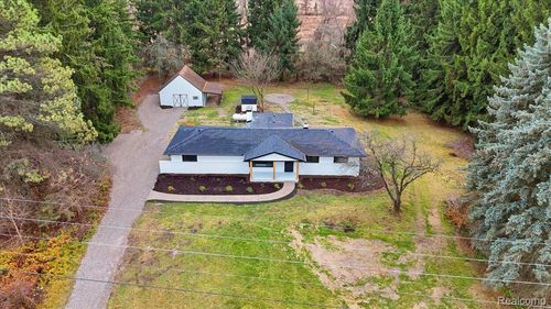 3643 Noble Rd, Oxford, MI, 48370-1513 | Card Image