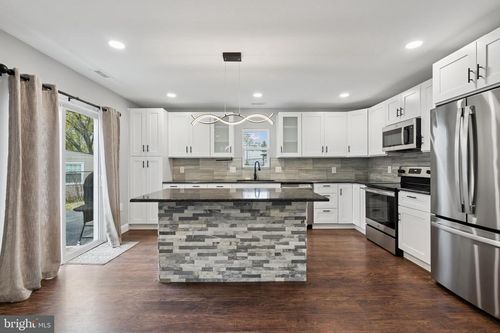 1717 Spencer Dr, CROYDON, PA, 19021-5553 | Card Image