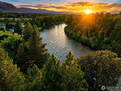 951 Mcdonald Rd, Cle Elum, WA, 98922-8933 | Card Image