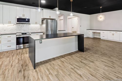 24423 Elise Fls, San Antonio, TX, 78255-2285 | Card Image