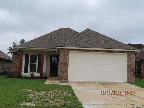 7744 Cedar Trail Dr, Denham Springs, LA, 70726 | Card Image