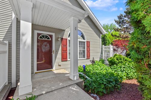 2815 Edwards St, East Troy, WI, 53120-1311 | Card Image