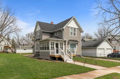 324 E Commercial Street, APPLETON, WI, 54911 | Card Image
