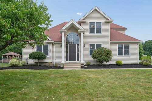 2 Brian Cir, Millbury, MA, 01527-3369 | Card Image