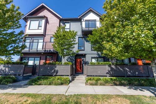221-4738 Hemlock Way, Tsawwassen, BC, V4M0E3 | Card Image