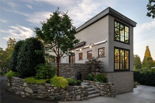 2175 Granite St, Oak Bay, BC, V8S3G8 | Card Image