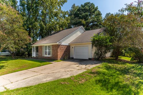 135 Commons Way, Goose Creek, SC, 29445-5487 | Card Image