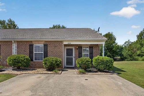 1570 Louise Anderson Dr, Griffin, GA, 30224-2405 | Card Image