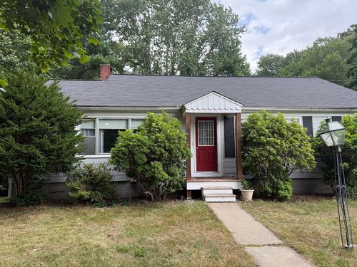 94 Pleasant St, Medfield, MA, 02052-2615 | Card Image