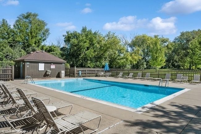 APT-512 - 1771 Mission Hills Rd, Condo with 2 bedrooms, 2 bathrooms and 1 parking in Northbrook IL | Image 25