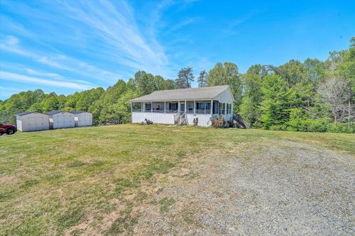 196 Foggy Bottom Trl, Martinsville, VA, 24112-8623 | Card Image