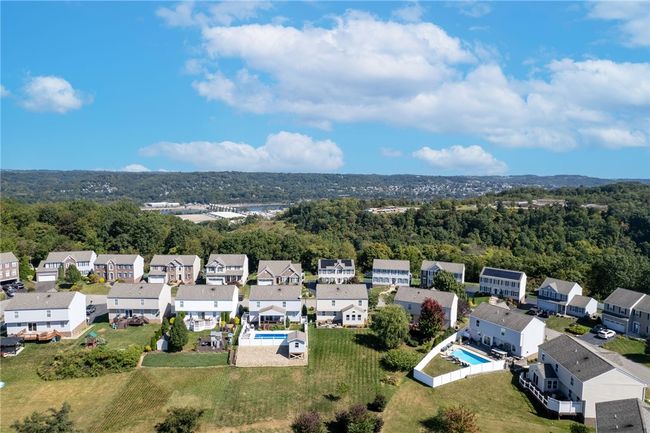 This really gives you a nice view of the yard, ready for you to enjoy with kids and pets. | Image 48
