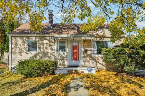 4004 W Congress Street, Milwaukee, WI, 53209 | Card Image