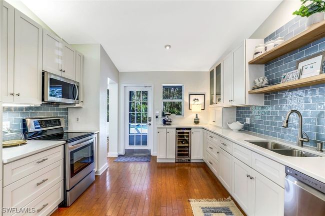 739 7 Th Ave N, House other with 3 bedrooms, 3 bathrooms and null parking in NAPLES FL | Image 9