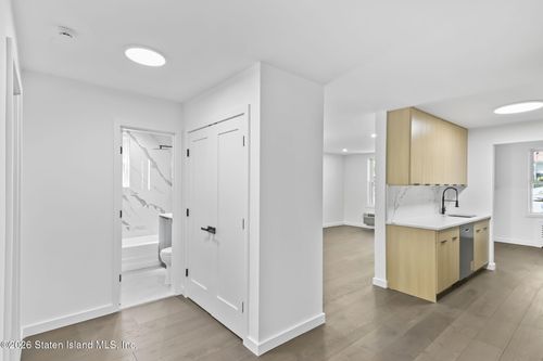 1c-36 Hamilton Ave, Staten Island, NY, 10301-1816 | Card Image