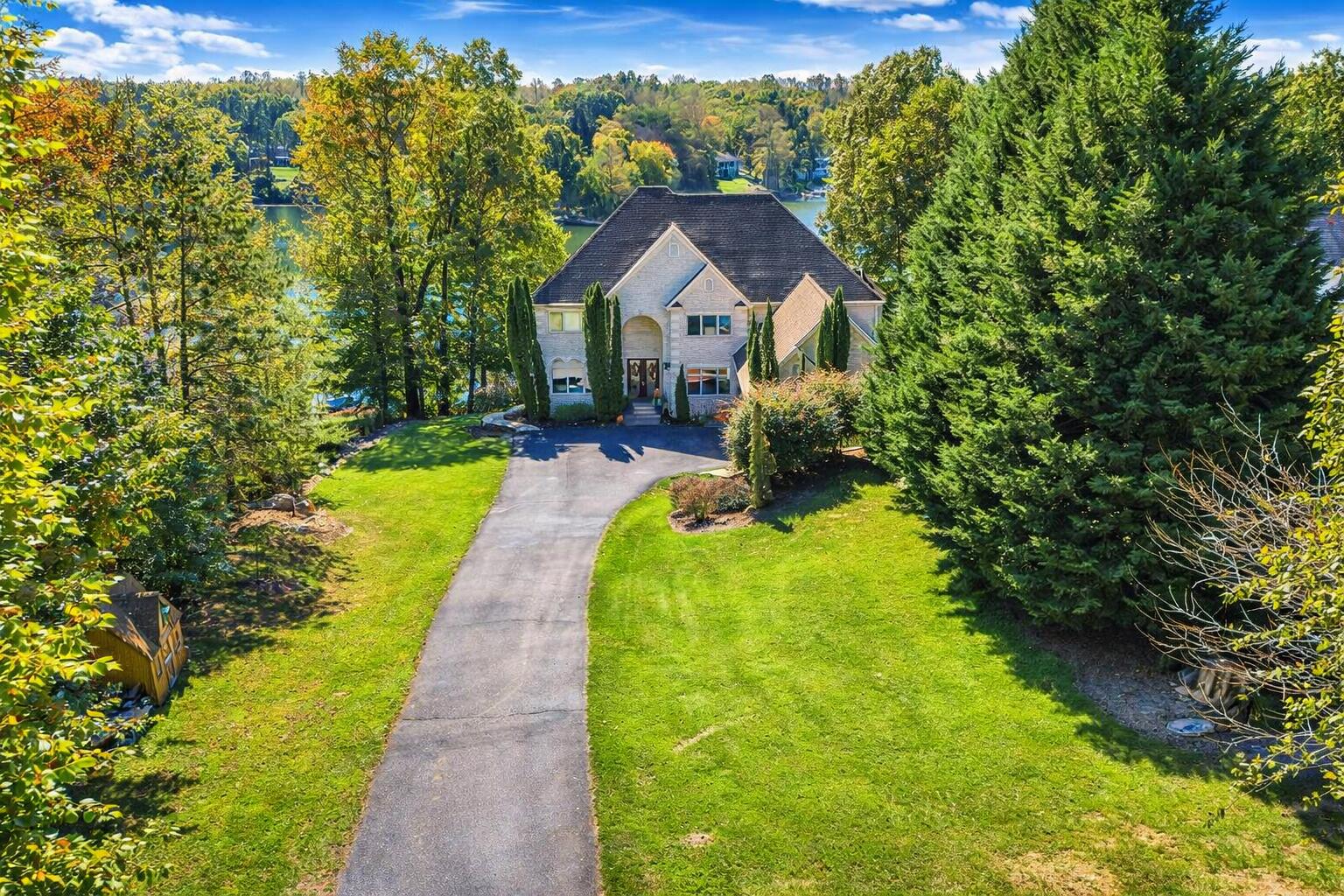 Residential in Moneta 3