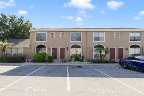 h-605 Casa Park Ct E, WINTER SPRINGS, FL, 32708-5417 | Card Image