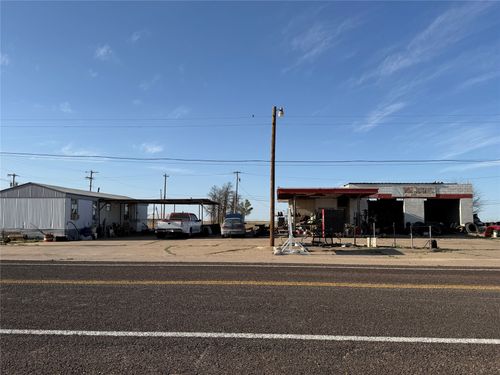 731 E G St, Munday, TX, 76371-1929 | Card Image
