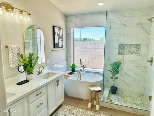 1557 W Kesler Ln, Chandler, AZ, 85224-5654 | Card Image