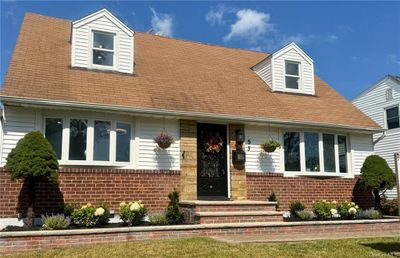 View of cape cod home | Image 1