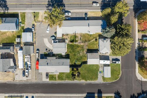 1616 W 4th Pl, Kennewick, WA, 99336-5169 | Card Image