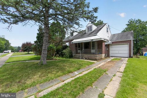 998 Park Dr, POTTSTOWN, PA, 19464-4104 | Card Image