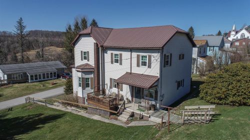 70 Brown St, Thomas, WV, 26292-7711 | Card Image