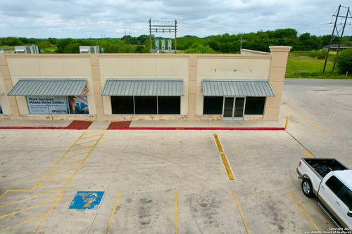 c-1360 W Oaklawn Rd, Pleasanton, TX, 78064-4314 | Card Image