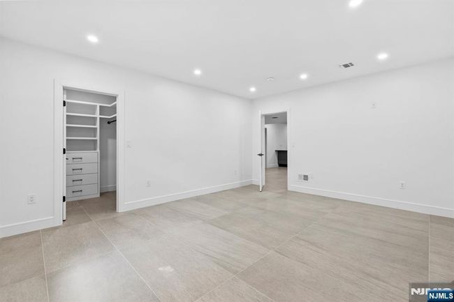 75 Maryland Rd, House other with 6 bedrooms, 8 bathrooms and null parking in Paramus NJ | Image 30