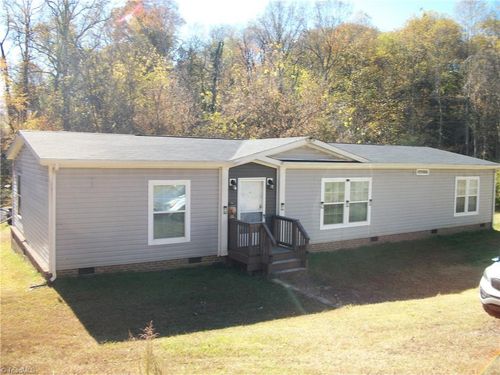 403 Riverside Dr, Eden, NC, 27288-2627 | Card Image