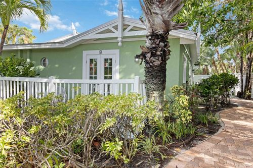 b-310 62nd St, Holmes Beach, FL, 34217-1510 | Card Image