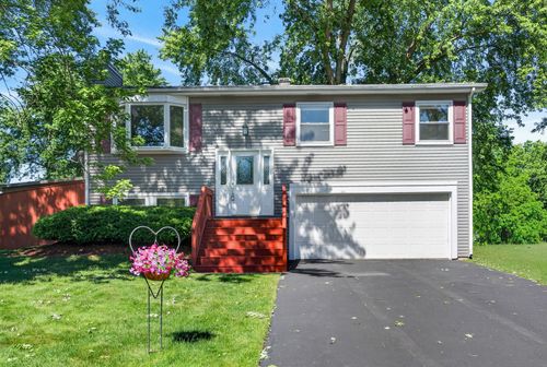 802 Prairie Ave, Bartlett, IL, 60103-5080 | Card Image