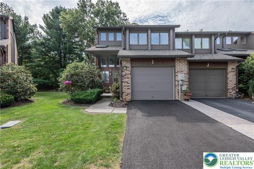 i-1744 Falcon Dr, Bethlehem, PA, 18017 | Card Image