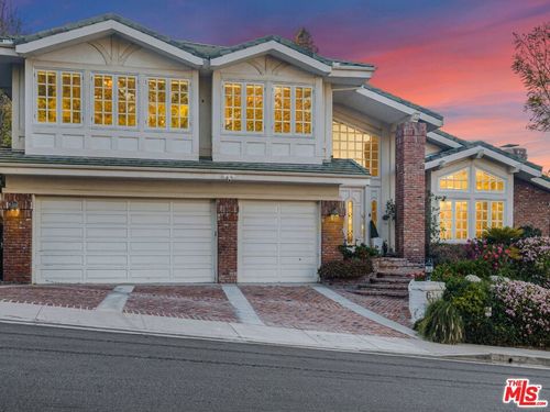 6111 County Oak Rd, Woodland Hills, CA, 91367-1089 | Card Image