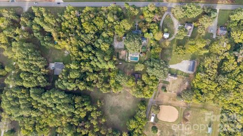 10915 Beatties Ford Rd, Huntersville, NC, 28078-8455 | Card Image