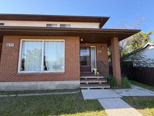 645 3 Ave W, Drumheller, AB, T0J0Y3 | Card Image