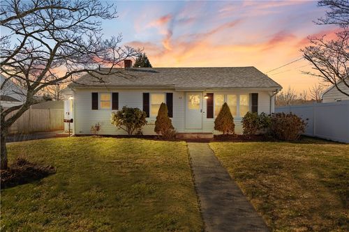 52 Earl St, West Warwick, RI, 02893-2730 | Card Image