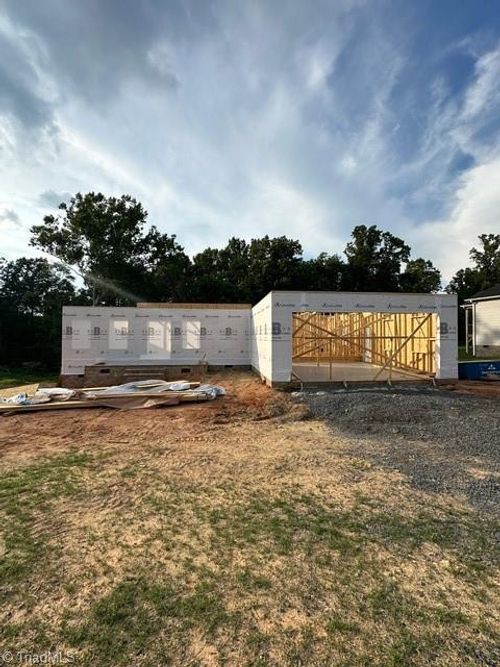 129 Legacy Ln, Eden, NC, 27288-8285 | Card Image