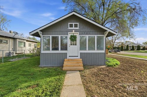 1721 Blaine St, Caldwell, ID, 83605-4338 | Card Image