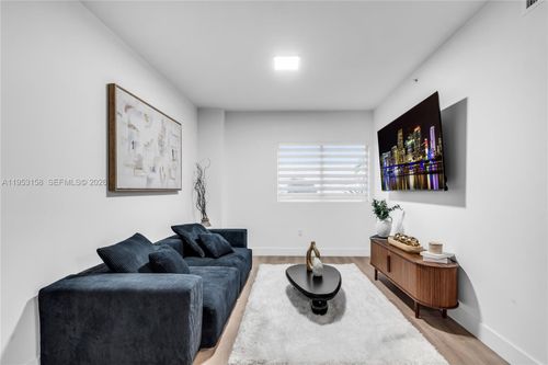 304-3728 Nw 19th Ave, MIAMI, FL, 33142-5436 | Card Image