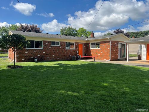 2121 Minerva St, Westland, MI, 48186-3906 | Card Image