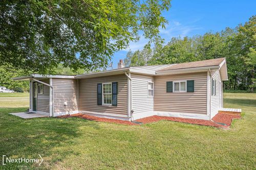75 Carpenter Rd, Fostoria, MI, 48435-9706 | Card Image