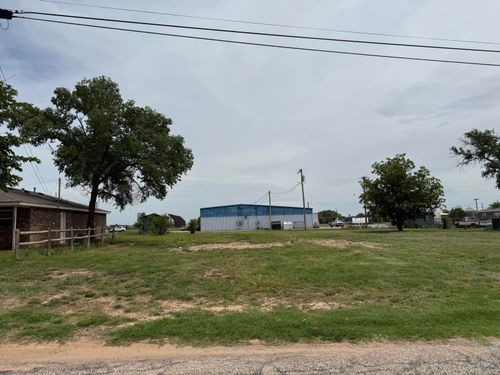 522 N 9th Street, Memphis, TX, 79245 | Card Image